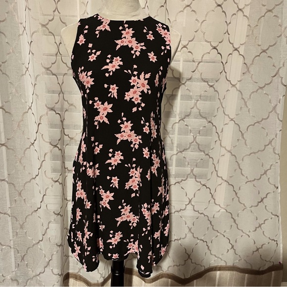 Loft Fit Flair Women's Dress With Shirred Elastic Back Waist back Tie Size Small - Picture 1 of 8